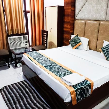 Hotel Krone Near Igi Airport Delhi 新德里 外观 照片