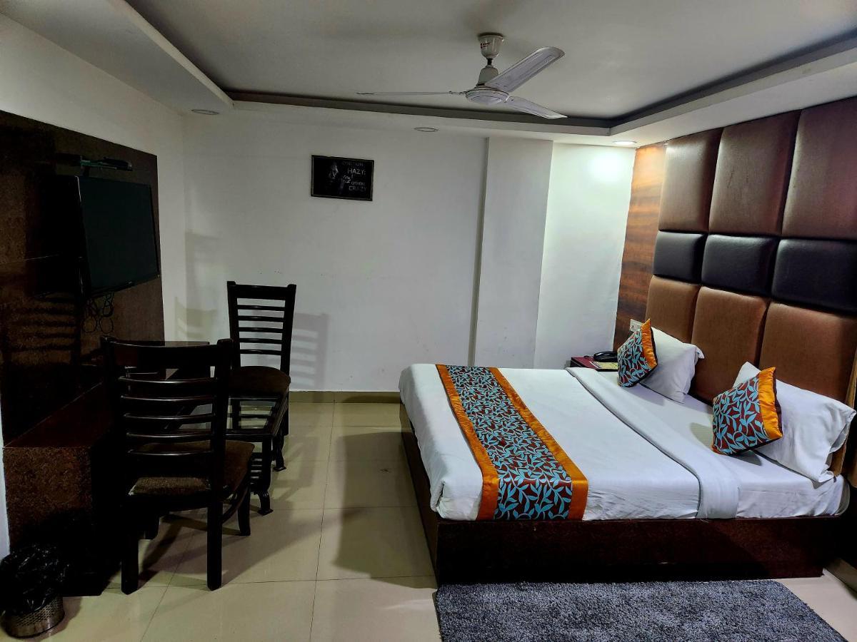 Hotel Krone Near Igi Airport Delhi 新德里 外观 照片
