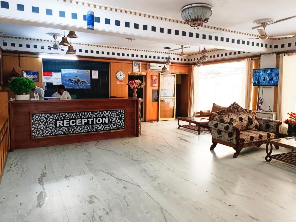 Hotel Krone Near Igi Airport Delhi 新德里 外观 照片