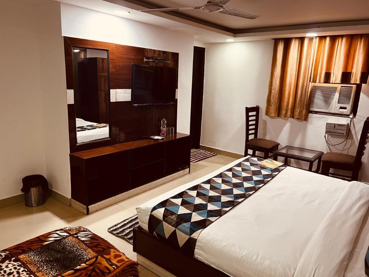Hotel Krone Near Igi Airport Delhi 新德里 外观 照片